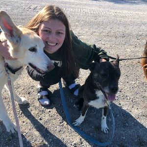 Meet your Posher, Olivia